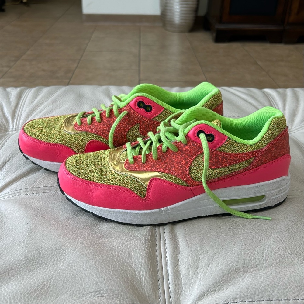 Nike Air Max 1 SE Ghost Green Sneakers Size 11